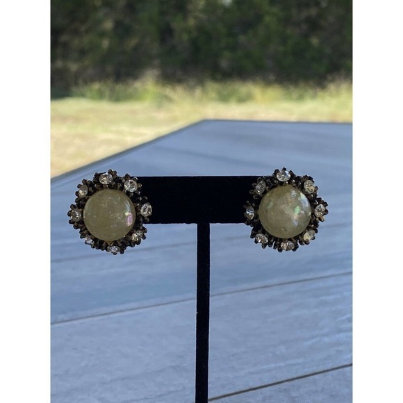 Vintage Clip Ons Clips Earrings Confetti Lucite Plastic Crystal Rhinestones - Picture 9 of 12